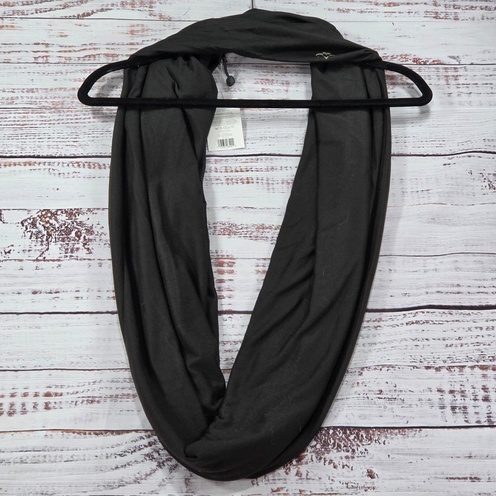 NWT Beyond Yoga Pocket Infinity Scarf Womens OS Black New Hidden Zip Travel Wrap